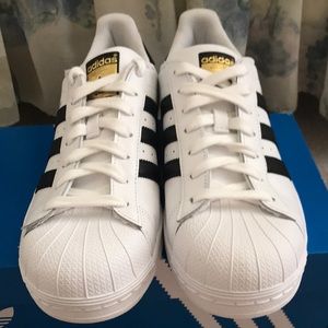 Women’s Adidas Superstar